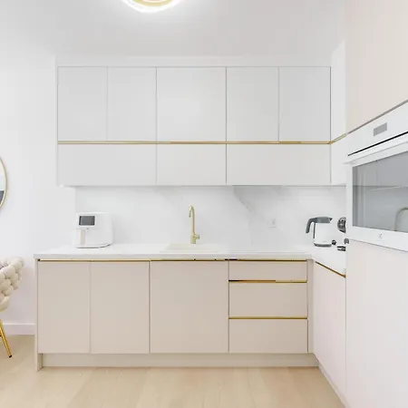 Apartment Golden Aqua Polanki Strefa , Basen Zewnetrzny Oraz Silownia W Cenie Kolobrzeg