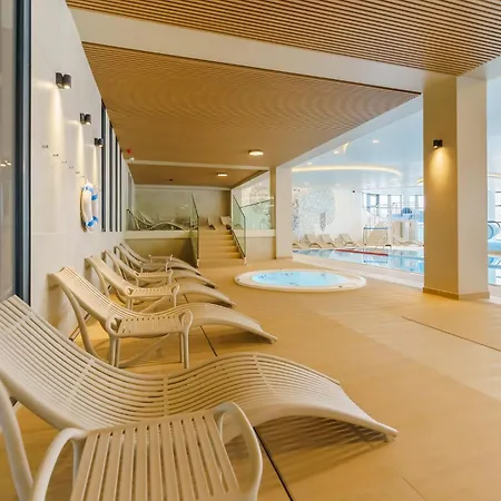 Apartment Golden Aqua Polanki Strefa , Basen Zewnetrzny Oraz Silownia W Cenie